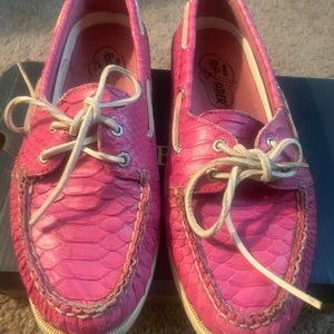 Pink sperry’s right in time for the summer